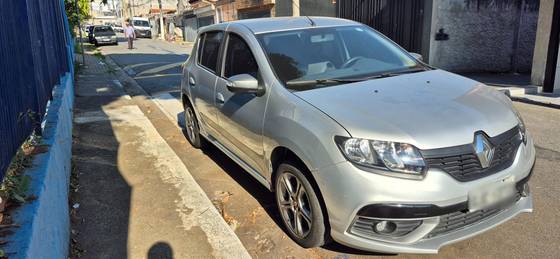 RENAULT SANDERO 1.6 16V SCE FLEX GT LINE MANUAL RENAULT SANDERO 1.6 16V SCE FLEX GT LINE MANUAL